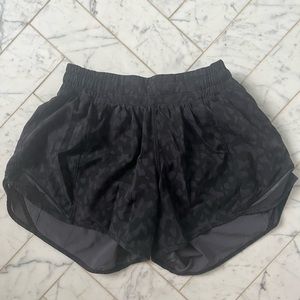 Lululemon Hotty Hot Shorts 4”